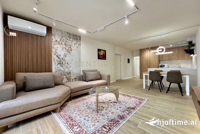 Shtepi me qera 2+1 ne Tirane - 650 Euro