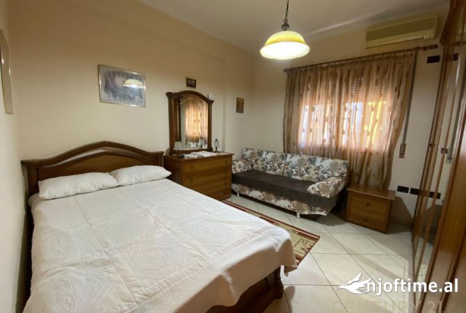 Shtepi me qera Apartament ne Tirane, 1+1, Mobilimi E mobiluar, Pagesa 600  Euro.