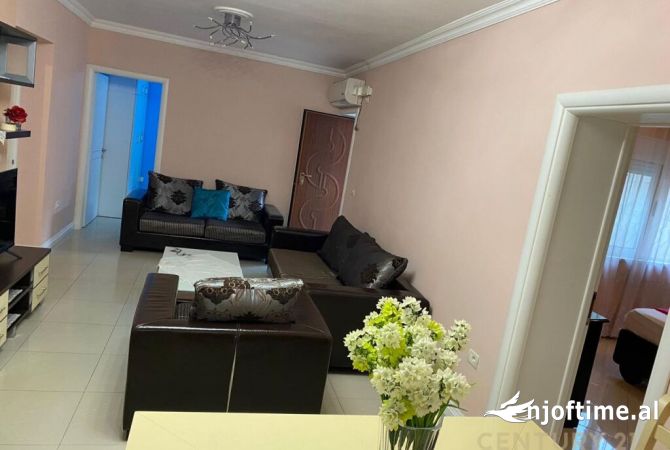 Casa in affitto 4+1 a Tirana - 800 Euro