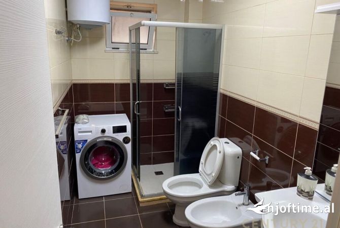 Shtepi me qera Apartament ne Tirane, 4+1, Mobilimi E mobiluar, Pagesa 800  Euro.