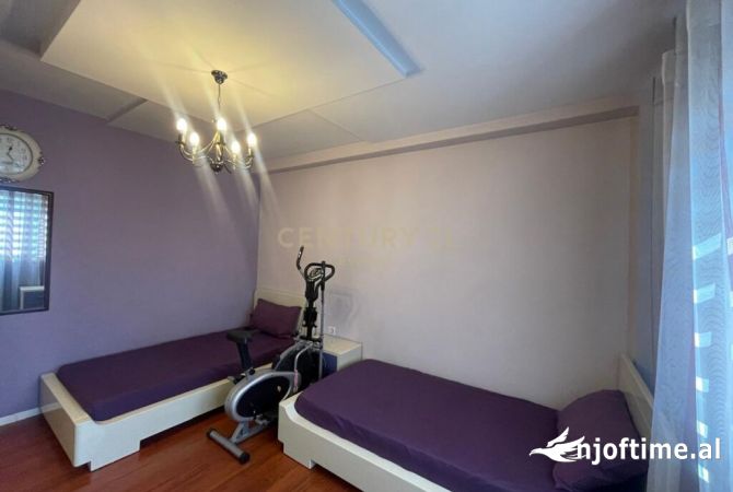 Shtepi me qera Apartament ne Tirane, 2+1, Mobilimi E mobiluar, Pagesa 900  Euro.