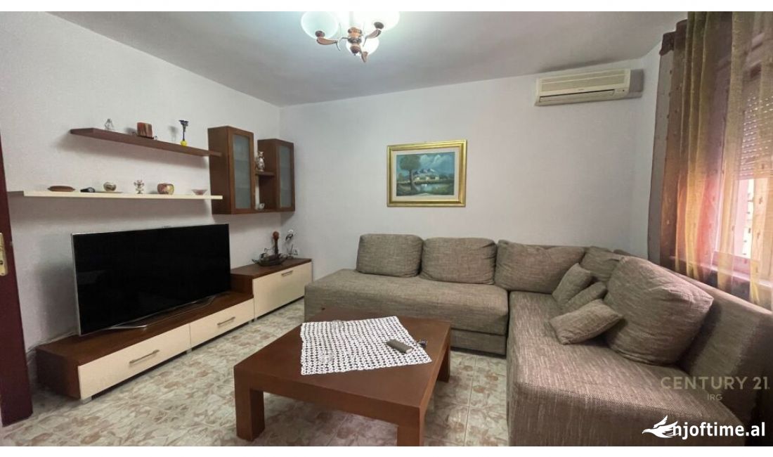 Shtepi me qera Apartament ne Tirane, 2+1, Mobilimi E mobiluar, Pagesa 500  Euro.
