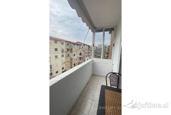 Shtepi me qera Apartament ne Tirane, 2+1, Mobilimi E mobiluar, Pagesa 500  Euro.