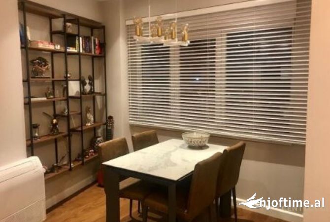 Shtepi me qera Apartament ne Tirane, 2+1, Mobilimi E mobiluar, Pagesa 1,100  Euro.