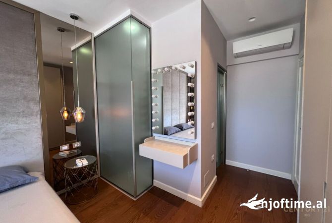 Shtepi me qera Apartament ne Tirane, 2+1, Mobilimi E mobiluar, Pagesa 1,100  Euro.