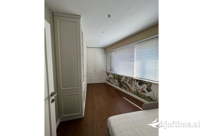 Shtepi me qera Apartament ne Tirane, 2+1, Mobilimi E mobiluar, Pagesa 1,100  Euro.