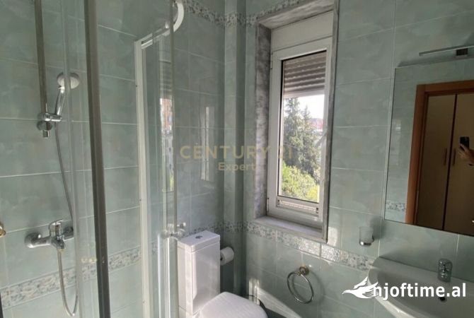 Shtepi me qera Apartament ne Tirane, 2+1, Mobilimi E mobiluar, Pagesa 1,600  Euro.