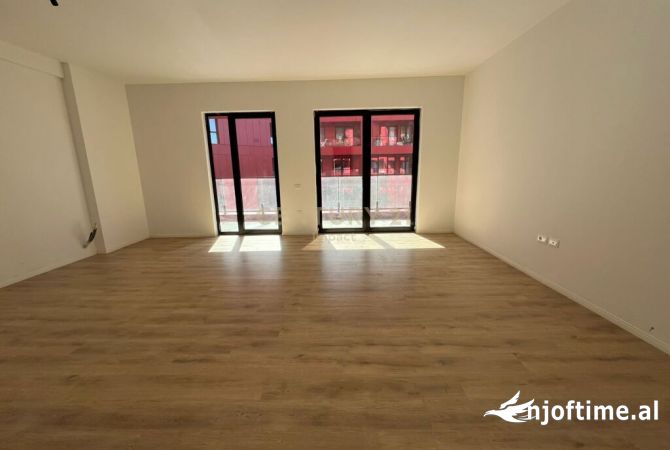 JAPIM ME QIRA APARTAMENT 3+1+2, KOMPLEKSI ARLIS "FARMACIA 10"