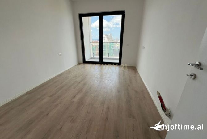 Ambient biznesi me qera 3+1 ne Tirane - 450 Euro