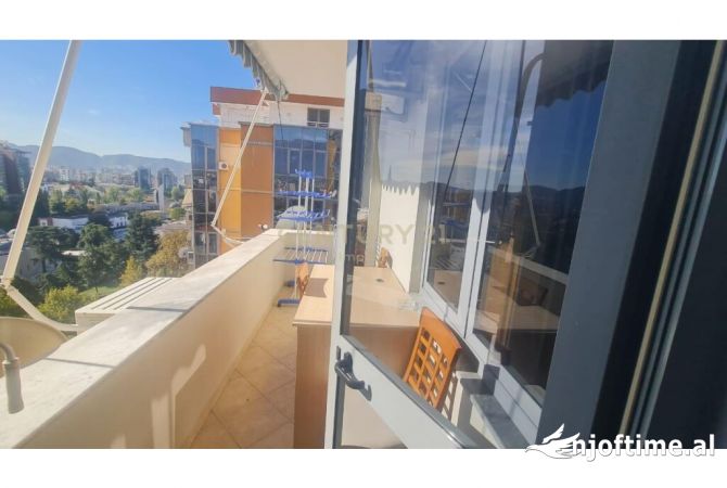 Shtepi me qera Apartament ne Tirane, 2+1, Mobilimi E mobiluar, Pagesa 1,100  Euro.