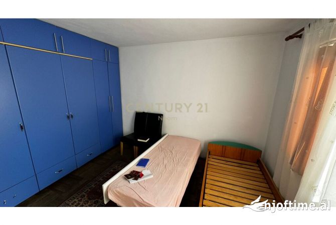 Shtepi ne shitje Apartament ne Tirane, 1+1, Mobilimi E mobiluar, Pagesa 130,000  Euro.