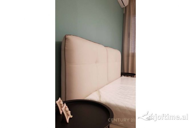 Shtepi ne shitje Apartament ne Tirane, 2+1, Mobilimi E mobiluar, Pagesa 208,000  Euro.