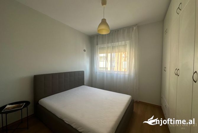 Shtepi ne shitje Apartament ne Tirane, 2+1, Mobilimi E mobiluar, Pagesa 208,000  Euro.