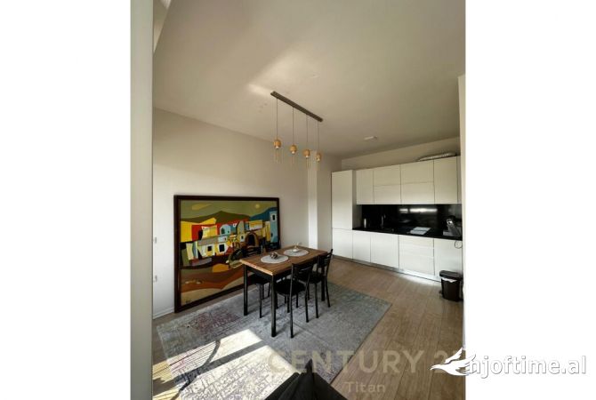 Shtepi me qera Apartament ne Tirane, 2+1, Mobilimi E mobiluar, Pagesa 1,200  Euro.