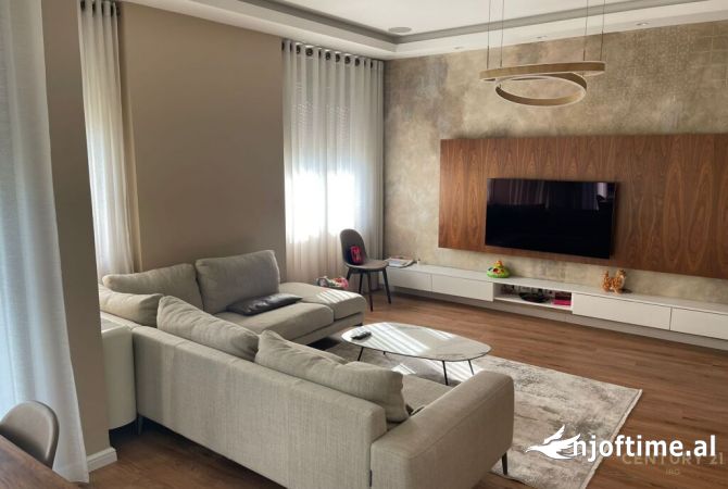 Casa in vendita 2+1 a Tirana - 440,000 Euro
