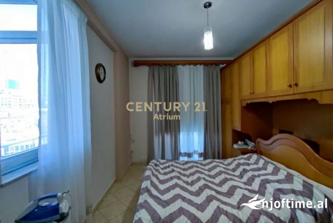 Shtepi me qera Apartament ne Tirane, 3+1, Mobilimi E mobiluar, Pagesa 800  Euro.