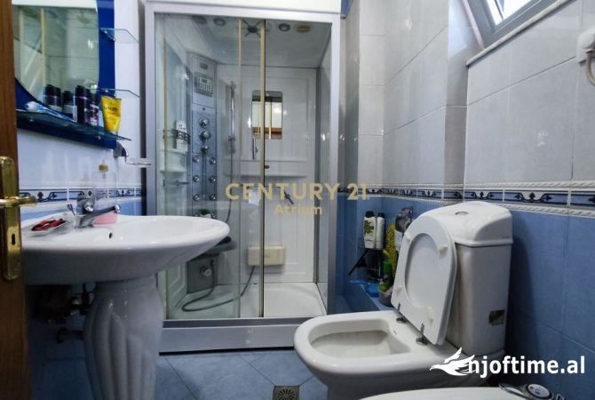 Shtepi me qera Apartament ne Tirane, 3+1, Mobilimi E mobiluar, Pagesa 800  Euro.