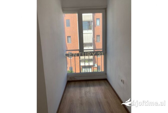 Shtepi ne shitje Apartament ne Tirane, 2+1, Mobilimi E mobiluar, Pagesa 150,000  Euro.