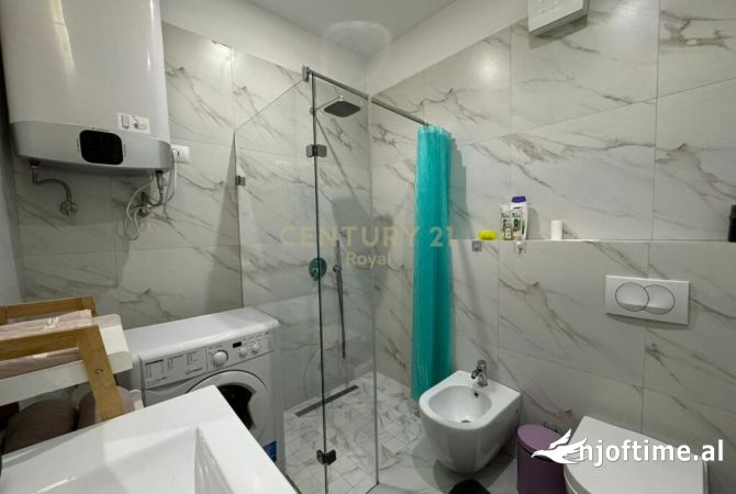 Shtepi me qera Apartament ne Tirane, 1+1, Mobilimi E mobiluar, Pagesa 700  Euro.