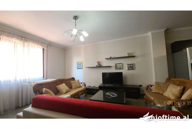 Shtepi me qera 2+1 ne Tirane - 700 Euro