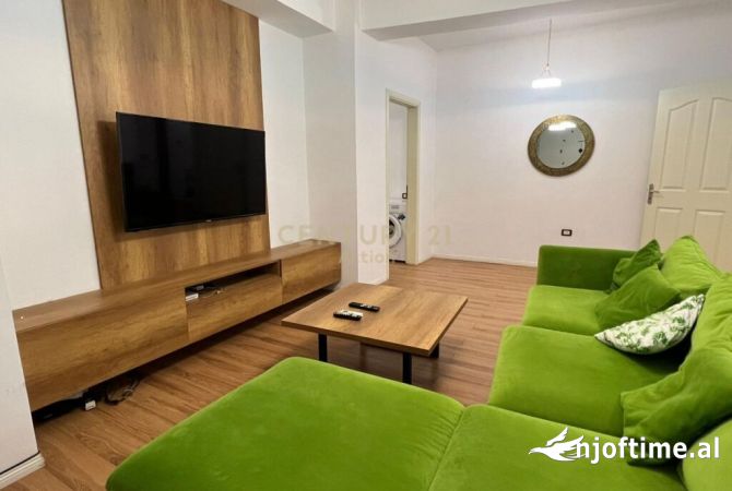 Shtepi me qera Apartament ne Tirane, 2+1, Mobilimi E mobiluar, Pagesa 600  Euro.