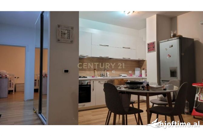 Shtepi me qera Apartament ne Tirane, 1+1, Mobilimi E mobiluar, Pagesa 550  Euro.