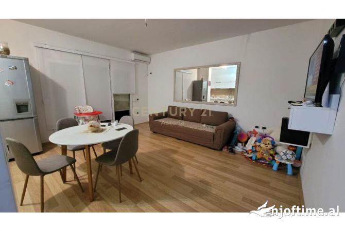 Shtepi me qera Apartament ne Tirane, 1+1, Mobilimi E mobiluar, Pagesa 550  Euro.