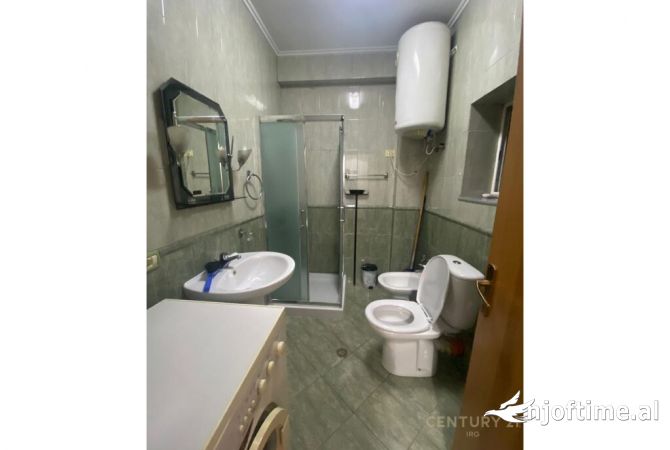 Shtepi me qera Apartament ne Tirane, 1+1, Mobilimi E mobiluar, Pagesa 550  Euro.