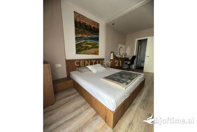 Shtepi ne shitje Apartament ne Tirane, 2+1, Mobilimi E mobiluar, Pagesa 235,000  Euro.