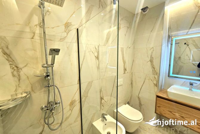 Shtepi me qera Apartament ne Tirane, 2+1, Mobilimi E mobiluar, Pagesa 1,300  Euro.