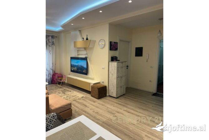 Shtepi me qera Apartament ne Tirane, 1+1, Mobilimi E mobiluar, Pagesa 750  Euro.