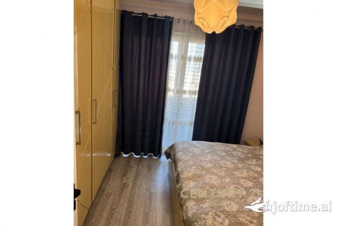 Shtepi me qera Apartament ne Tirane, 1+1, Mobilimi E mobiluar, Pagesa 750  Euro.