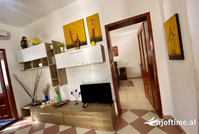 Shtepi me qera 1+1 ne Tirane - 580 Euro