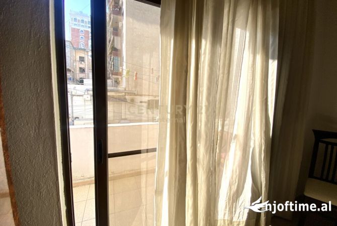 Shtepi me qera Apartament ne Tirane, 1+1, Mobilimi E mobiluar, Pagesa 580  Euro.