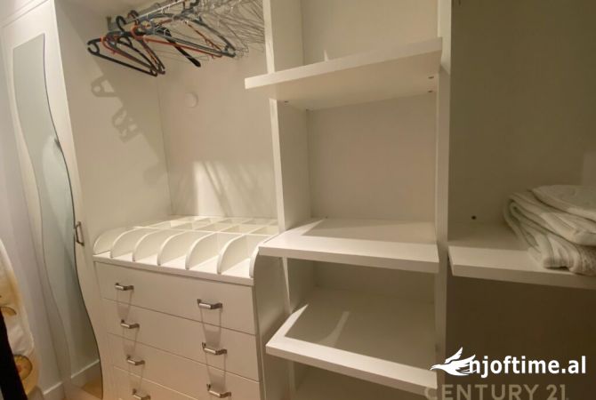 Shtepi me qera Apartament ne Tirane, 2+1, Mobilimi E mobiluar, Pagesa 600  Euro.