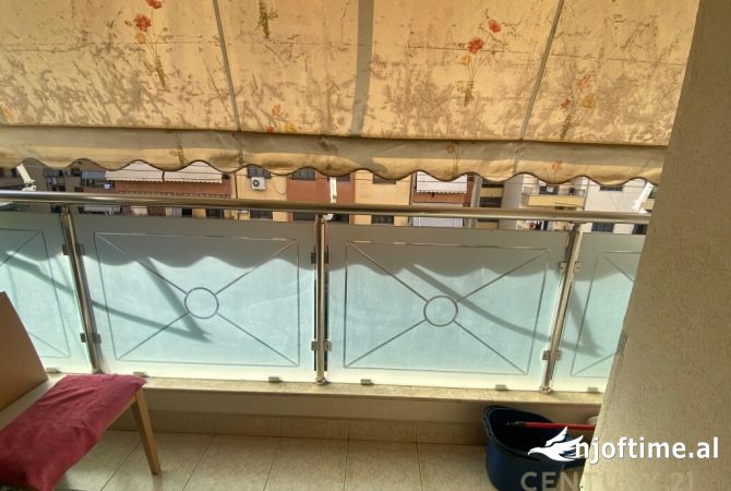 Shtepi me qera Apartament ne Tirane, 2+1, Mobilimi E mobiluar, Pagesa 600  Euro.