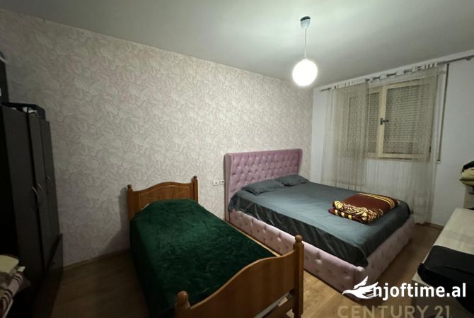 Shtepi me qera Apartament ne Tirane, 2+1, Mobilimi E mobiluar, Pagesa 650  Euro.