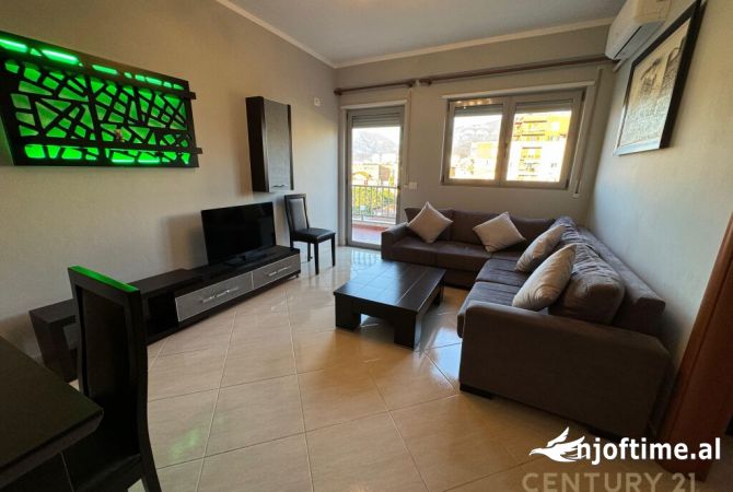 Shtepi me qera 2+1 ne Tirane - 550 Euro