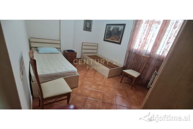Shtepi me qera Apartament ne Tirane, 2+1, Mobilimi E mobiluar, Pagesa 600  Euro.