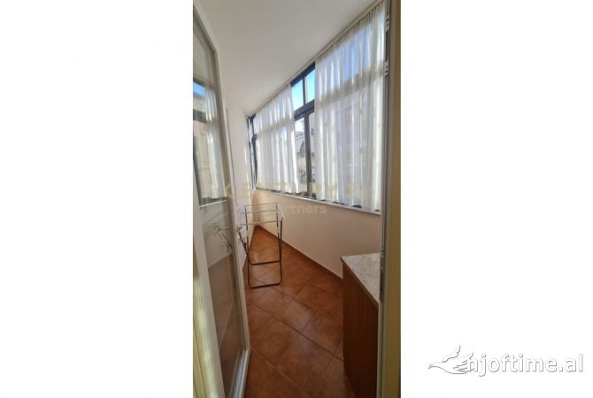 Shtepi me qera Apartament ne Tirane, 2+1, Mobilimi E mobiluar, Pagesa 600  Euro.