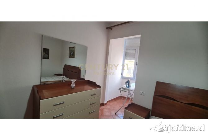 Shtepi me qera Apartament ne Tirane, 2+1, Mobilimi E mobiluar, Pagesa 600  Euro.