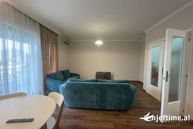 Shtepi me qera 2+1 ne Tirane - 1,300 Euro