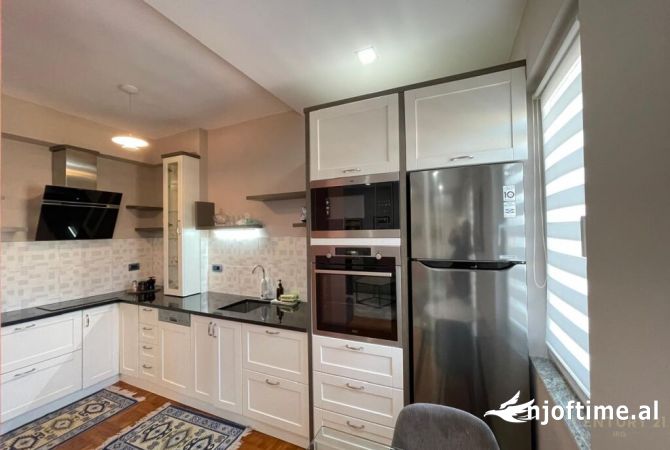 Shtepi me qera 2+1 ne Tirane - 800 Euro