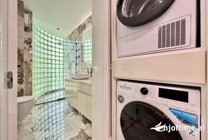 Shtepi me qera Apartament ne Tirane, 2+1, Mobilimi E mobiluar, Pagesa 2,300  Euro.