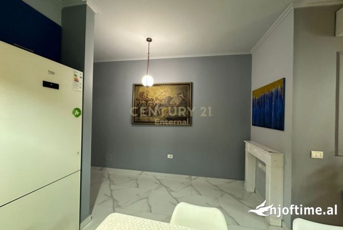 Shtepi me qera Apartament ne Tirane, 2+1, Mobilimi E mobiluar, Pagesa 800  Euro.