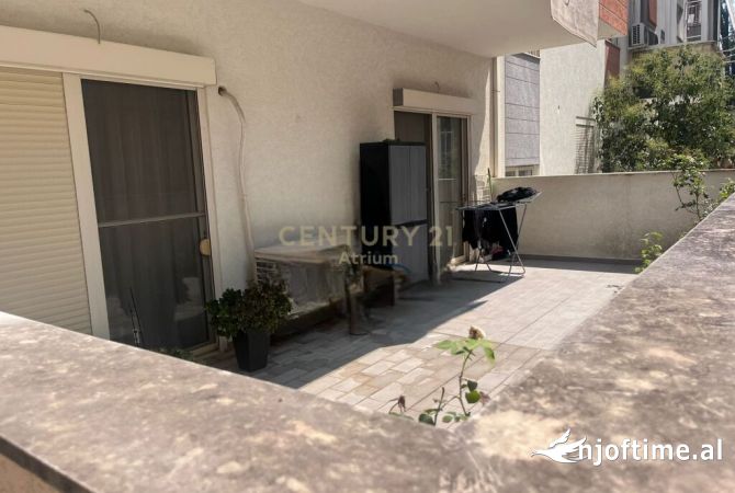 Shtepi me qera Apartament ne Tirane, 1+1, Mobilimi E mobiluar, Pagesa 450  Euro.