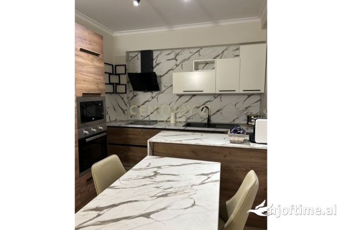 Shtepi me qera 2+1 ne Tirane - 850 Euro