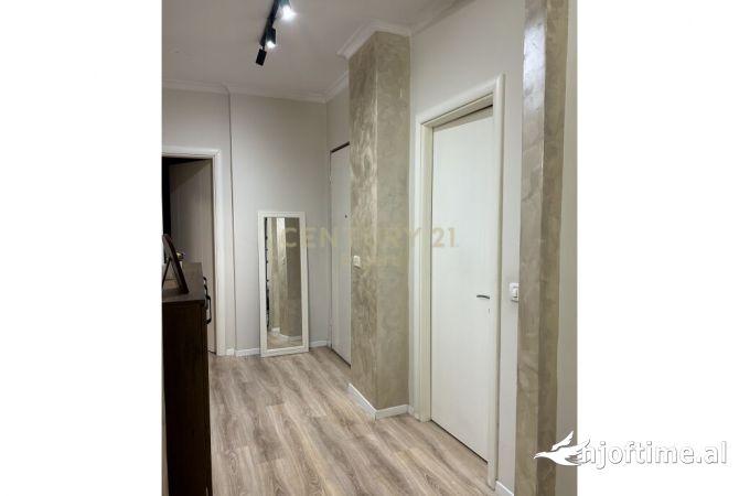 Shtepi me qera Apartament ne Tirane, 2+1, Mobilimi E mobiluar, Pagesa 850  Euro.
