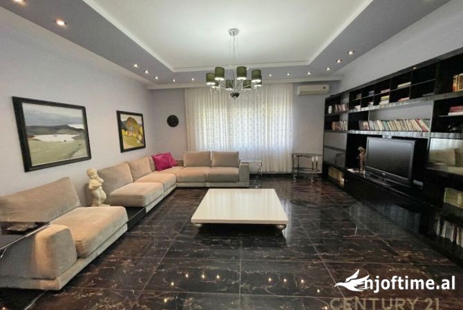 Shtepi me qera 2+1 ne Tirane - 1,500 Euro