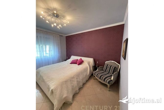 Shtepi me qera Apartament ne Tirane, 2+1, Mobilimi E mobiluar, Pagesa 1,500  Euro.